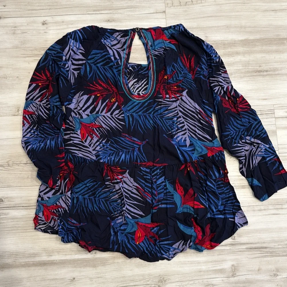 Floral Print Roxy Top - Picture 4 of 6
